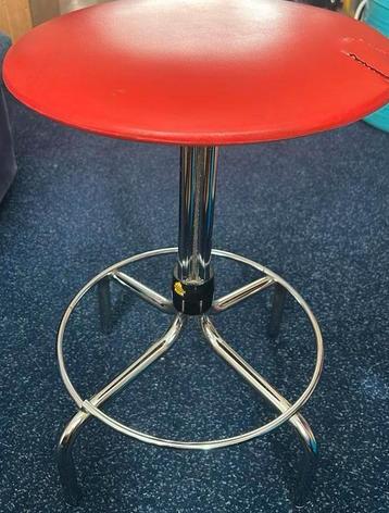 Vintage Brabantia kruk beschikbaar voor biedingen