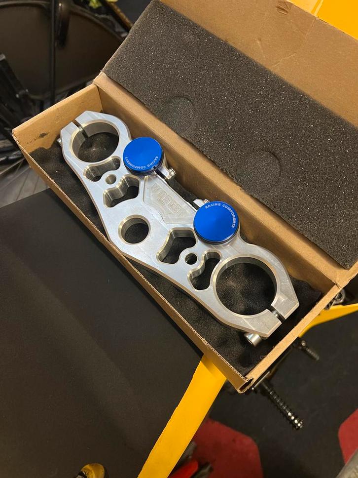 Nieuwe Aluminium Kroonplaat Triple Clamp - Race/Cafe Racer, Motoren, Onderdelen | Overige, Nieuw, Ophalen of Verzenden