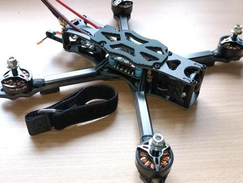 Race/freestyle drone SteeleC 5 inch (nieuw), Hobby en Vrije tijd, Modelbouw | Radiografisch | Helikopters en Quadcopters, Nieuw