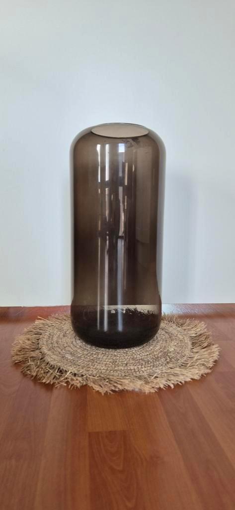 Vintage vaas van rookglas, Huis en Inrichting, Woonaccessoires | Vazen, Nieuw, Overige kleuren, Minder dan 50 cm, Glas, Ophalen of Verzenden