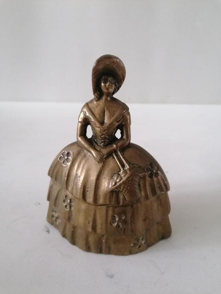 vintage koperen tafelbel in model van 18e eeuwse dame, Antiek en Kunst, Antiek | Servies los, Ophalen of Verzenden