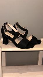 Bristol sandalen op hakken zwart Nieuw in de doos maat 39, Schoenen met lage hakken, Zwart, Nieuw, Ophalen of Verzenden