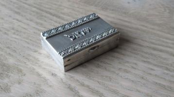 Zilveren hostie doosje met afbeelding / 925/1000 beschikbaar voor biedingen