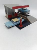 Zeldzame, metalen petrol station, garage, 1/43., Ophalen of Verzenden, Zo goed als nieuw, Auto, Overige merken