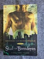 Stad van beenderen, Cassandra Clare, Ophalen of Verzenden, Gelezen, Cassandra Clare