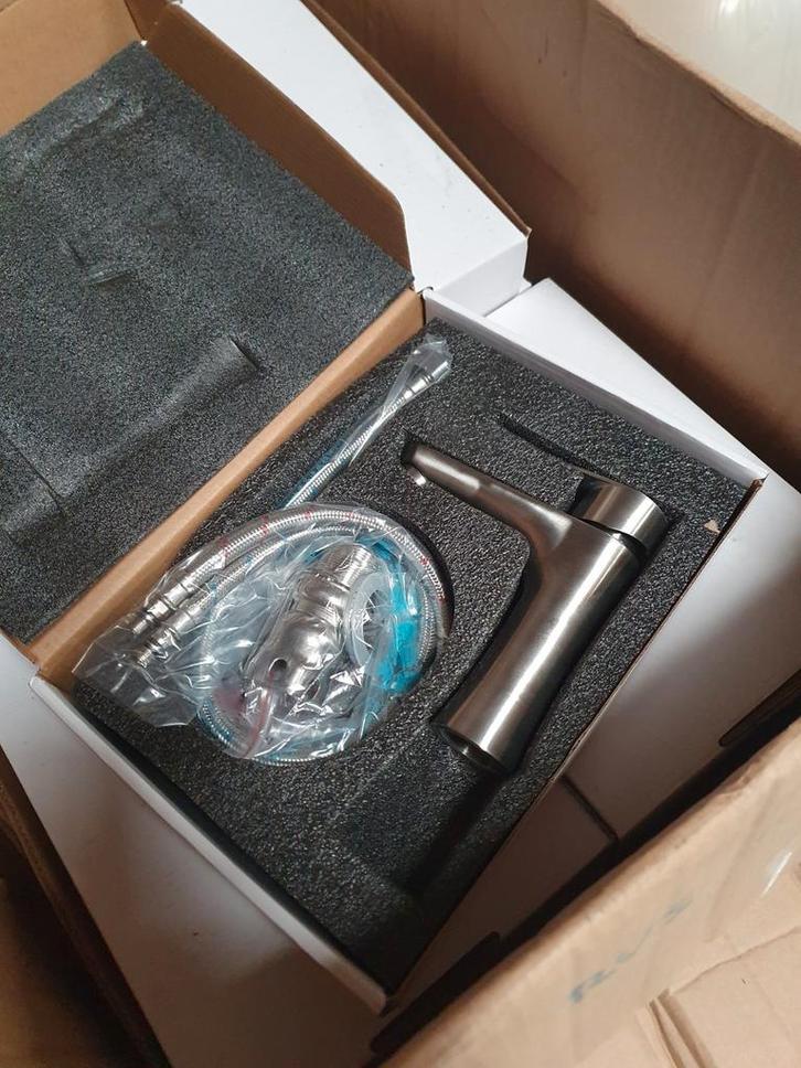 Moderne Wastafelkraan RVS ZWART CHROOM partijhandel sanitair, Doe-het-zelf en Verbouw, Sanitair, Nieuw, Wastafel, Rvs, Ophalen of Verzenden