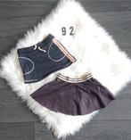 Twee korte zwarte rokjes maat 92, Kinderen en Baby's, Kinderkleding | Maat 92, Ophalen of Verzenden, Gebruikt, Meisje, Jurk of Rok
