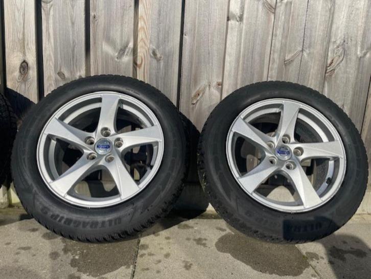 Winterbanden + velgen ( Volvo / universeel ), Auto-onderdelen, Banden en Velgen, Velg(en), Winterbanden, 16 inch, 205 mm, Personenwagen