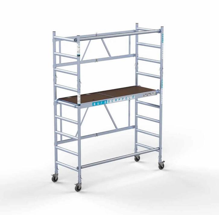 GEVRAAGD: Verrijdbare kamersteiger (uitbreidbaar) minmaal 4m, Doe-het-zelf en Verbouw, Steigers, Zo goed als nieuw, Rolsteiger of Kamersteiger