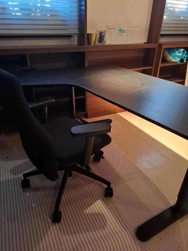 IKEA BEKANT hoekbureau zwart 160x110 cm - goede staat, Huis en Inrichting, Bureaus, Ophalen