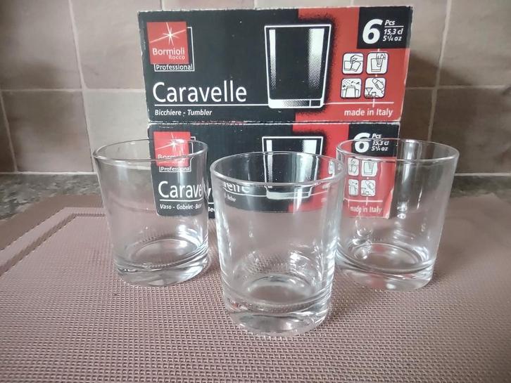 12 nieuwe Coctail-glazen.Caranvelle. Bormioli Rocco., Verzamelen, Glas en Borrelglaasjes, Nieuw, Ophalen of Verzenden