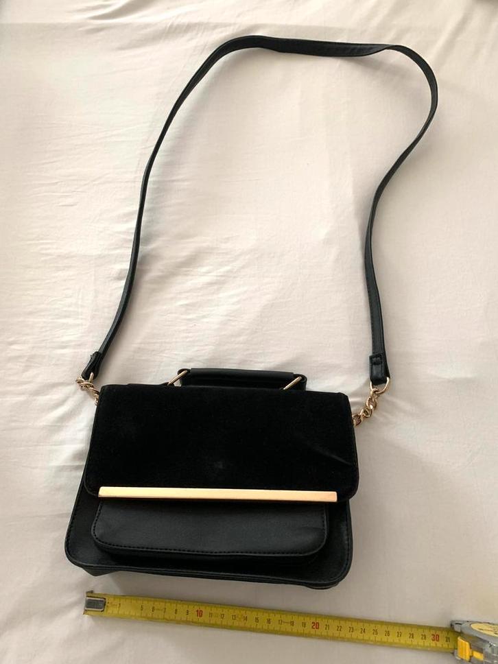 Handtas,schoudertas,damestas, Sieraden, Tassen en Uiterlijk, Tassen | Schoudertassen, Zo goed als nieuw, Overige merken, Zwart