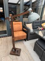Industriële Vloerlamp, Huis en Inrichting, Lampen | Vloerlampen, Ophalen, Zo goed als nieuw, Hout