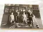 Vintage Foto Familie op Boot Delft JB Bargaar Zwart-Wit, Ophalen of Verzenden