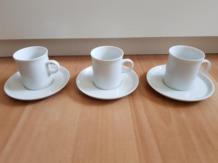 3x set kop en schotel wit met vertikaal streepje Eversberg, Verzamelen, Retro, Huis en Inrichting, Ophalen of Verzenden