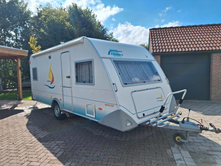 Eifelland Holiday, mover, Frans bed, zakluifel & voortent, Caravans en Kamperen, Caravans, Particulier, tot en met 4, 1000 - 1250 kg