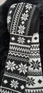 Zwart-witte sjaal met Noors motief, Kleding | Dames, Mutsen, Sjaals en Handschoenen, Ophalen of Verzenden, Zo goed als nieuw, Maat 42/44 (L)
