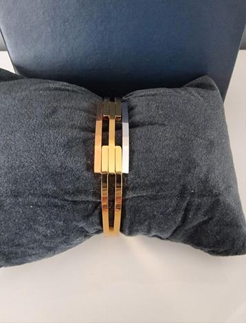 Gouden trinity armband.  beschikbaar voor biedingen