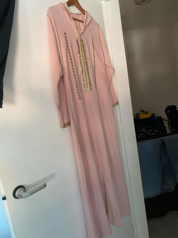 Djellaba Dames Maat 36/38, Kleding | Dames, Jurken, Zo goed als nieuw, Maat 38/40 (M), Roze, Onder de knie, Ophalen of Verzenden