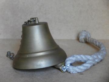 Scheepsbel als trekbel schoolbel scheeps bel bar barbel beschikbaar voor biedingen