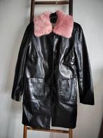 Zwarte lederlook jas met bont kraag, Ophalen of Verzenden, Zo goed als nieuw, Zwart