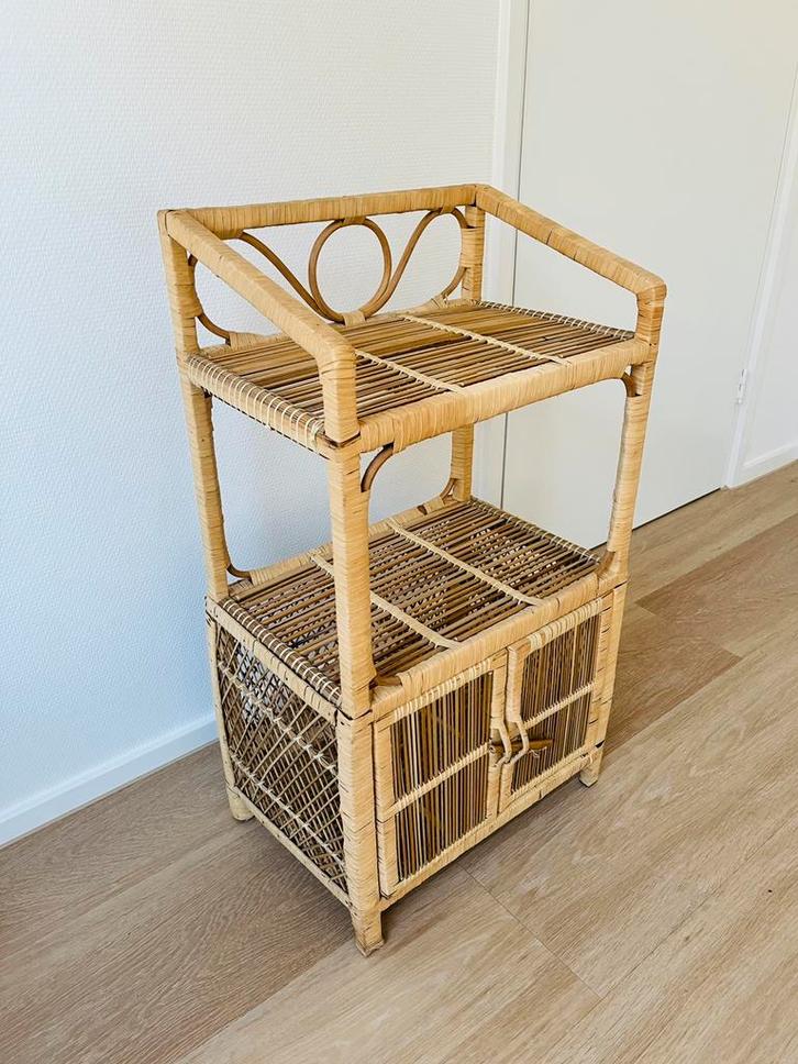 Vintage rotan bijzettafel kast ladekast kast bamboe retro, Antiek en Kunst, Antiek | Meubels | Kasten, Ophalen