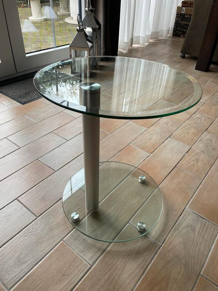 Glazen bijzettafel - Stijlvol en modern, Huis en Inrichting, Tafels | Bijzettafels, Zo goed als nieuw, Rond, 45 tot 60 cm, Minder dan 55 cm