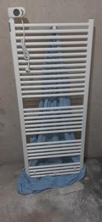 Elektrische handdoek radiator met regelbare temperatuur dmv, Doe-het-zelf en Verbouw, Verwarming en Radiatoren, Nieuw, 800 watt of meer