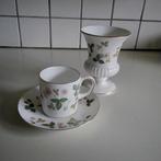 Wedgwood wild strawberry kop en schotel en vaasje, Ophalen of Verzenden, Zo goed als nieuw, Wedgwood, Kop(pen) en/of Schotel(s)