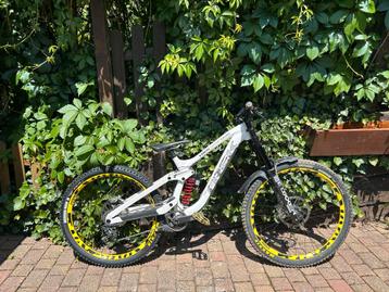 Trek Session Session 9 - Downhill 2024 - Mavic - Vivid Coil beschikbaar voor biedingen