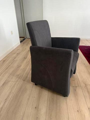 Eetstoelen in tuape grijs 6x  beschikbaar voor biedingen