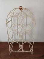 Brocant wijnrekje old-white-rust metaal met houten handvat, Gebruikt, 5 tot 15 flessen, Ophalen of Verzenden, Metaal