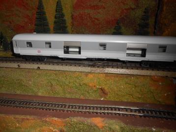 Märklin 4283 bagagewagon voor de personentrein kleurdesign beschikbaar voor biedingen