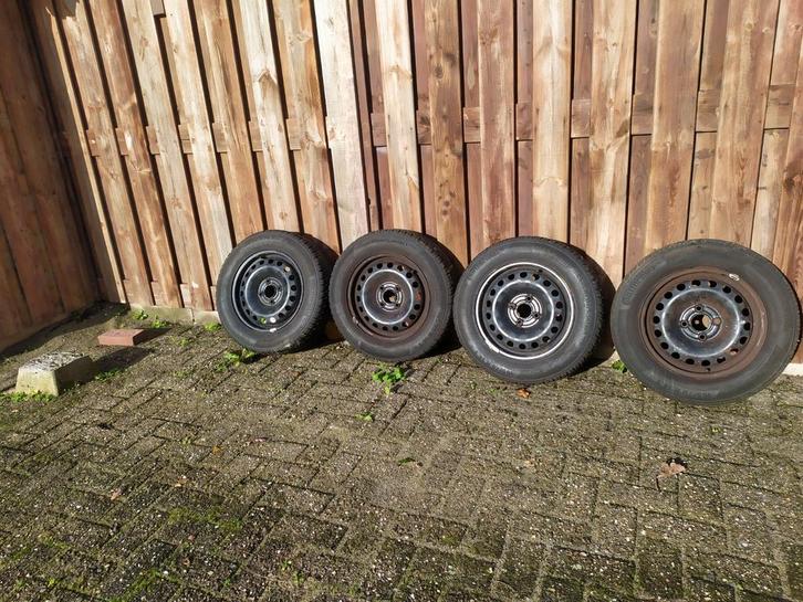 Winterbanden set Continental 165/70 R 14 T, Auto-onderdelen, Banden en Velgen, Banden en Velgen, Winterbanden, 14 inch, 165 mm