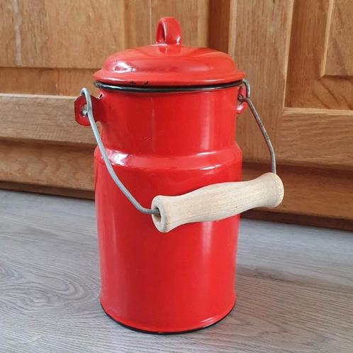 Emaille melkbus rood 18 cm, Antiek en Kunst, Antiek | Emaille, Ophalen of Verzenden