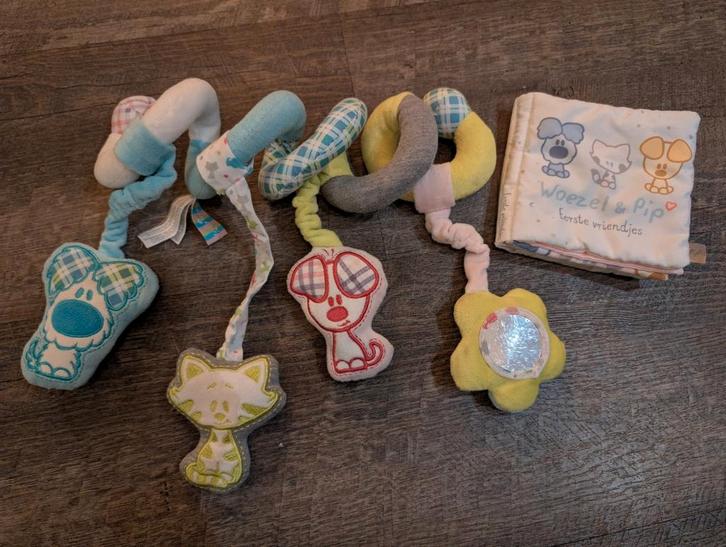 Activiteitenspiraal+ voelboekje Woezel & Pip, Kinderen en Baby's, Speelgoed | Babyspeelgoed, Zo goed als nieuw, Overige typen
