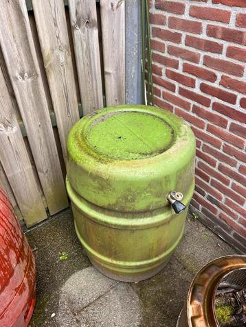 Regenton met kraantje 175 liter beschikbaar voor biedingen