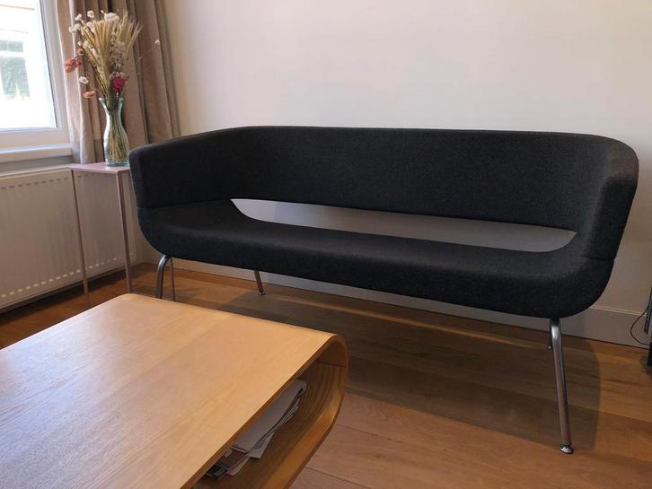 Allermuir Lola A822 (2 zits bank), Huis en Inrichting, Banken | Sofa's en Chaises Longues, Gebruikt, Tweepersoons, Minder dan 150 cm