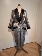 Japanse satijnen kamerjas, maat 38-42, omkeerbaar, Geen merk, Ophalen of Verzenden, Zo goed als nieuw