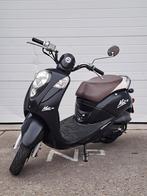 Sym mio 50 op geel kenteken., Fietsen en Brommers, Scooters | SYM, Maximaal 45 km/u, Zo goed als nieuw, Benzine, 50 cc