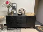 Dressoir zwart met visgraatmotief, Huis en Inrichting, Kasten | Televisiemeubels, Ophalen, Zo goed als nieuw, 25 tot 50 cm, Minder dan 100 cm