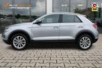 Volkswagen T-Roc 1.5 TSI Style | Camera | ACC | DAB | Fabrie, 1258 kg, Zwart, 4 cilinders, 150 pk