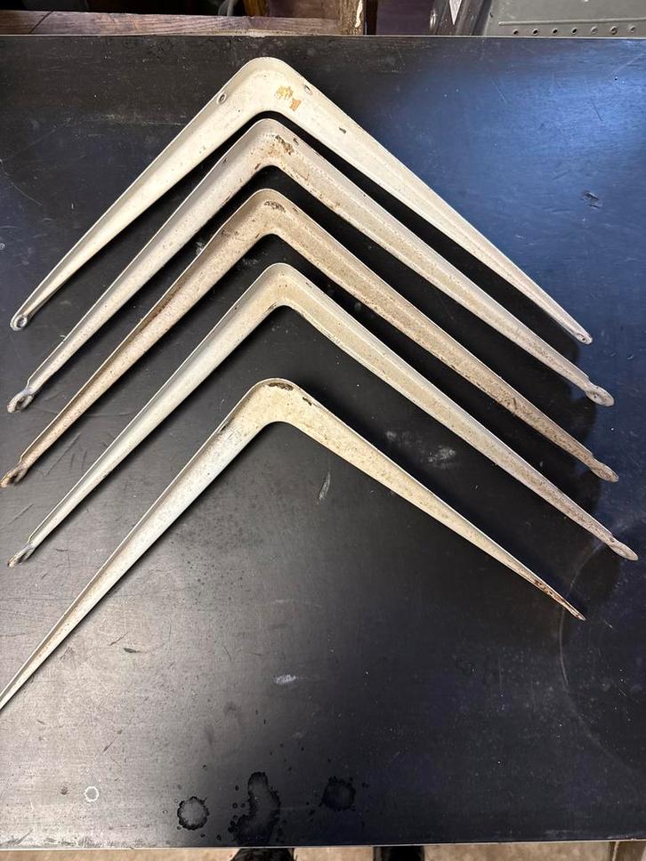 Set van 5 ijzeren plankleggers, Doe-het-zelf en Verbouw, Hang- en Sluitwerk, Gebruikt, Overige typen, IJzer, Ophalen of Verzenden