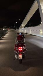 Vespa primavera touring, Fietsen en Brommers, Scooters | Vespa, Ophalen, Overige modellen, Zo goed als nieuw, Benzine