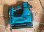 Makita DBN500 tacker, Doe-het-zelf en Verbouw, Gereedschap | Handgereedschap, Ophalen, Zo goed als nieuw