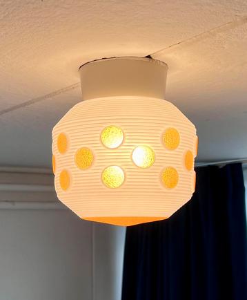 Vintage plafondlamp beschikbaar voor biedingen