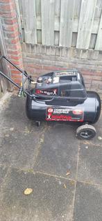 Compressor met accessoires, Doe-het-zelf en Verbouw, Compressors, Minder dan 25 liter, Ophalen, Minder dan 200 liter/min
