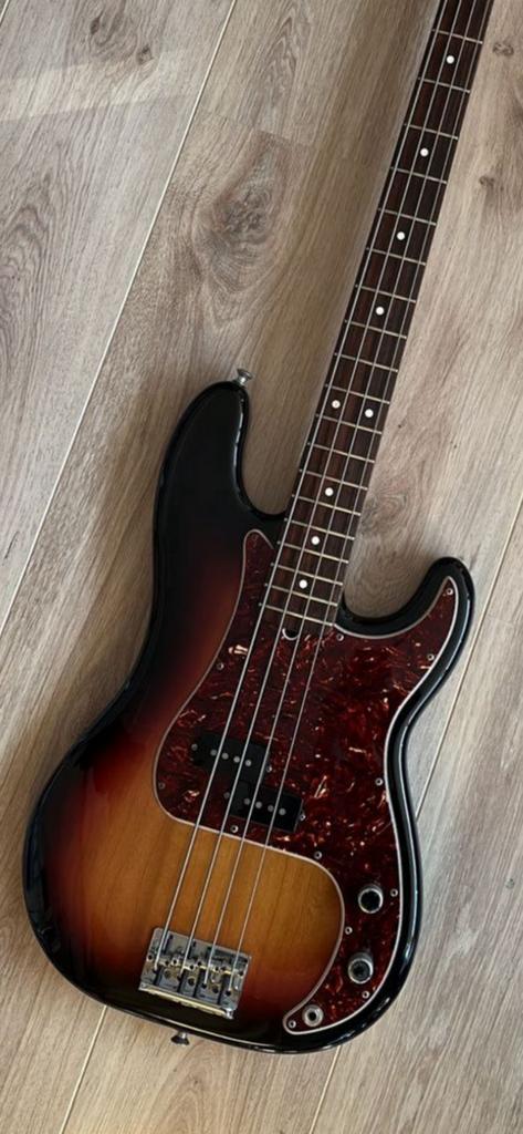 Fender precision american standard sunburst, Muziek en Instrumenten, Snaarinstrumenten | Gitaren | Bas, Gebruikt, Elektrisch, Ophalen