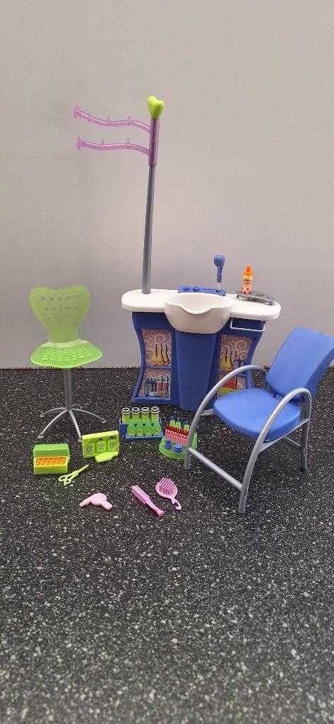 Barbie Totally Twisty Salon | haar salon | cool lookz 2003, Verzamelen, Poppen, Gebruikt, Accessoires, Ophalen of Verzenden