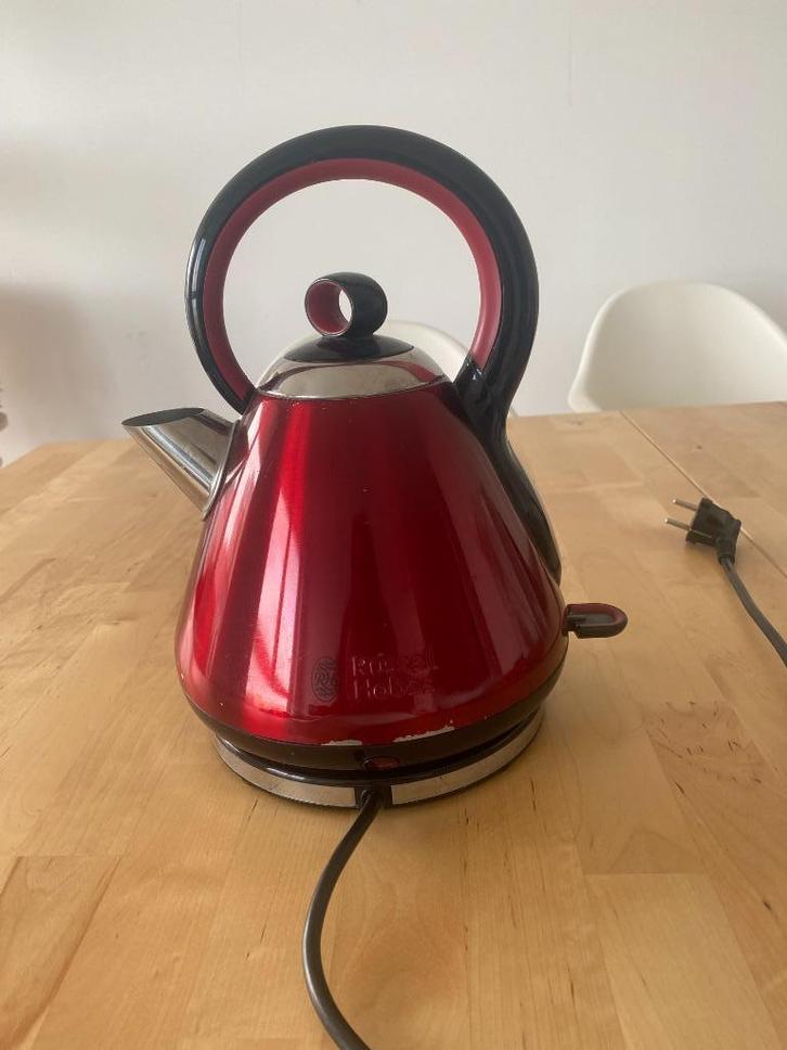 Russell Hobbs Electric Kettle – The Hague, Witgoed en Apparatuur, Waterkokers, Gebruikt, 1 tot 2 liter, Ophalen